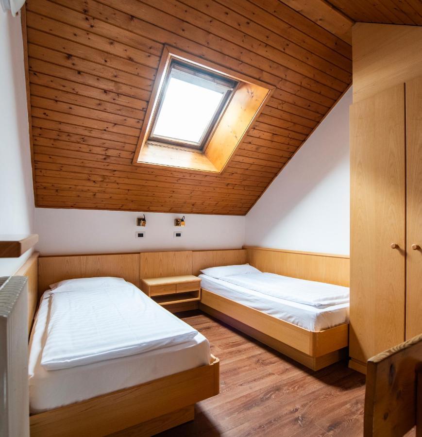 Apartment (4 Adults) - Split Level,989788774:JPEG